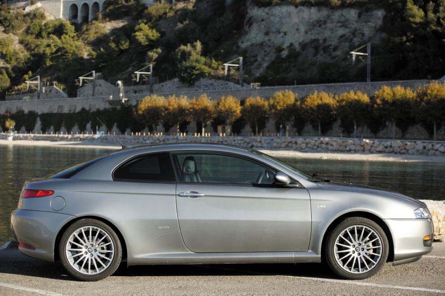  Alfa Romeo GT (937C) 2003 года  (WW) (фото 33 из 53)